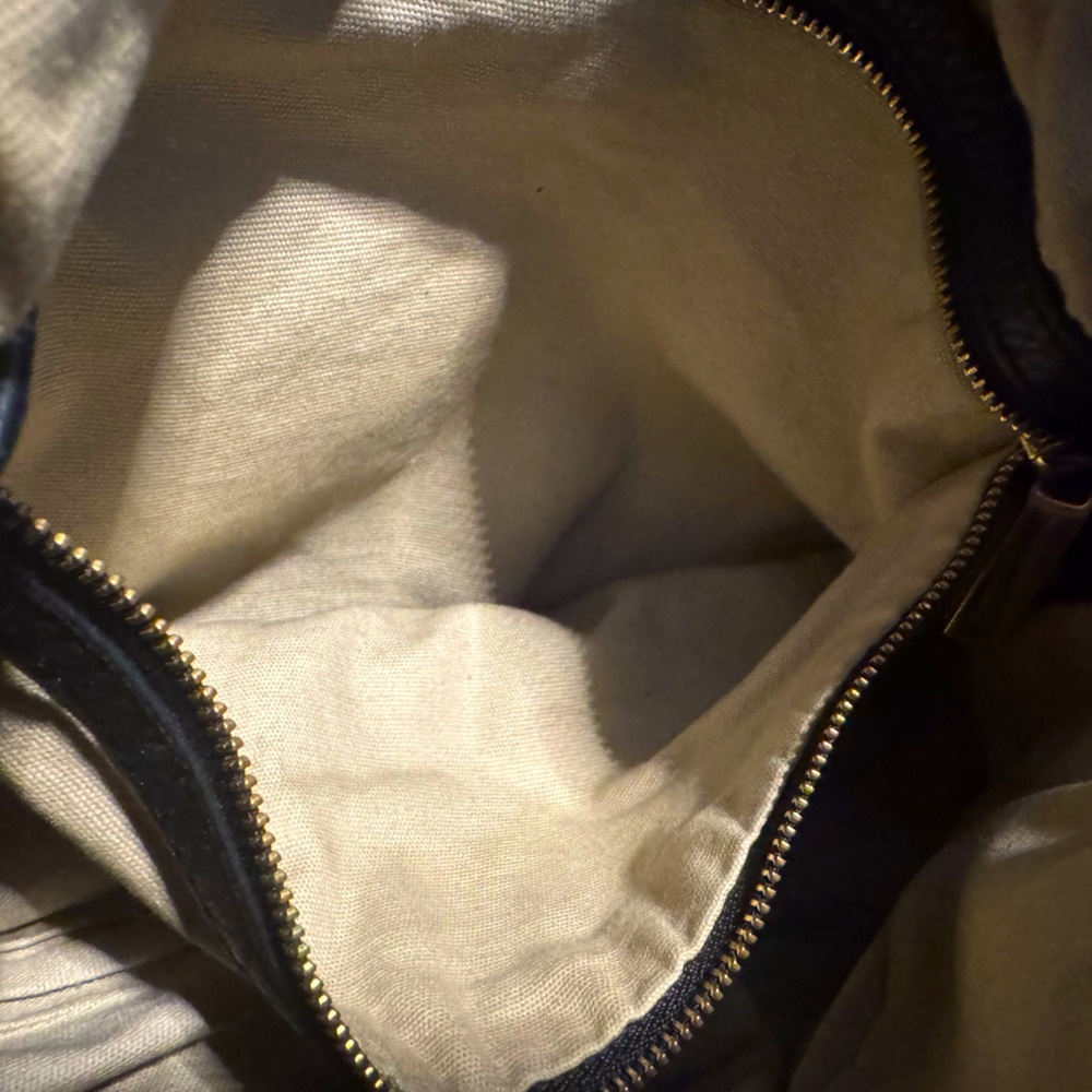 Tory Burch Amanda Shoulder Bag Black Pebbled Leather Gold Hardware Logo Rare - Picture 8 of 9